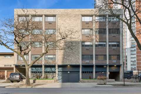 6121 N Sheridan Road, Chicago, IL 60660