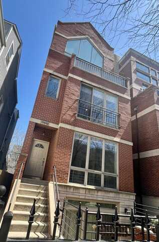 2923 N Damen Avenue, Chicago, IL 60618