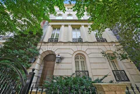 451 W Superior Street, Chicago, IL 60654
