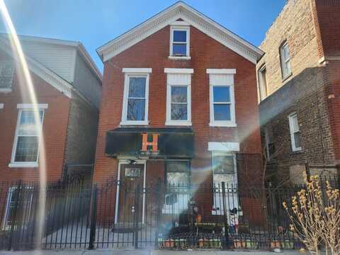 1452 N Central Park Avenue, Chicago, IL 60651