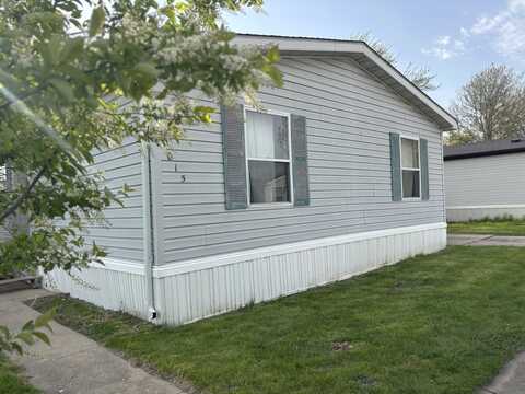 1015 Bel Air Lane, DeKalb, IL 60115