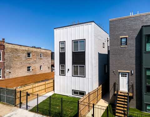 1039 N Monticello Avenue, Chicago, IL 60651