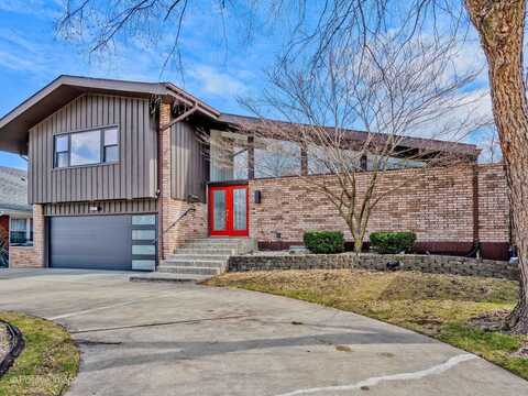 8521 N Western Avenue, Niles, IL 60714