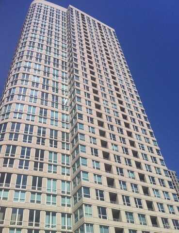 345 N La Salle Drive, Chicago, IL 60654