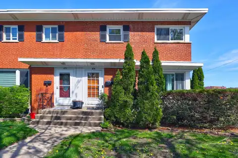 479 oak Street, Des Plaines, IL 60016