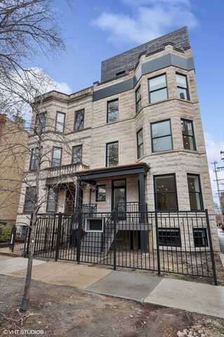 3615 N Wilton Avenue, Chicago, IL 60613