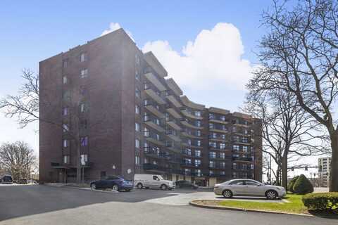 711 S RIVER Road, Des Plaines, IL 60016