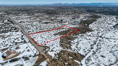 7777 Capelin Road, Phelan, CA 92371