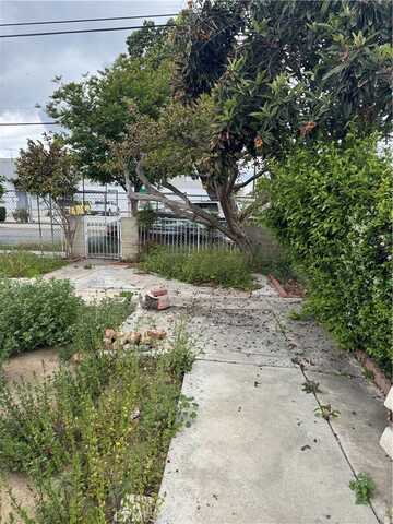 1010 E Washington Avenue, Santa Ana, CA 92701