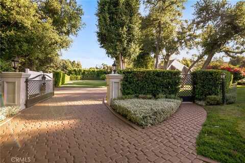 17500 Rancho Street, Encino, CA 91316