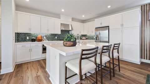 320 Galway, Irvine, CA 92618