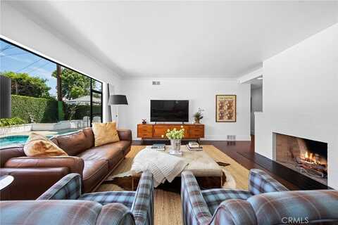 1111 W Sharon Road, Santa Ana, CA 92706