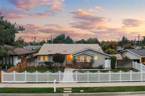 23642 Oxnard Street, Woodland Hills, CA 91367