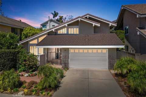 17 Silver Crescent, Irvine, CA 92603