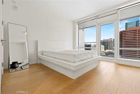 877 Francisco Street, Los Angeles, CA 90017