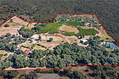 17825 Bear Valley Lane, Escondido, CA 92027