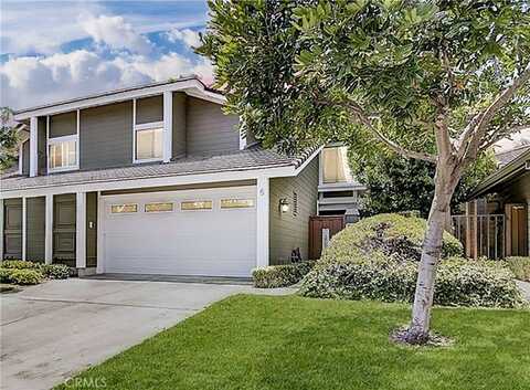 5 Carriage Hill Lane, Laguna Hills, CA 92653