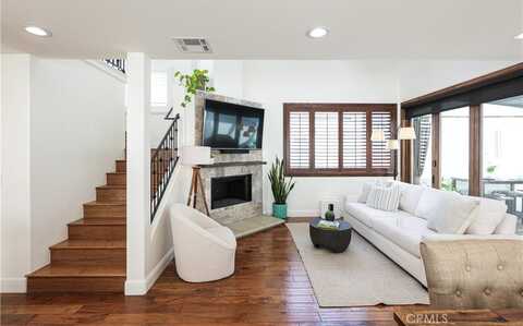 510 Marguerite Avenue, Corona del Mar, CA 92625