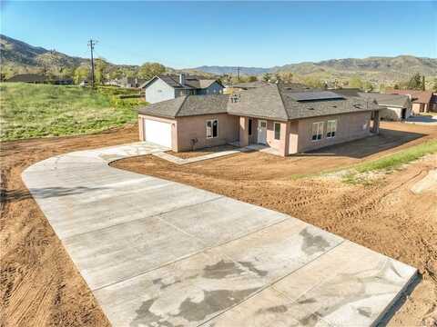 22213 Mariposa Road, Tehachapi, CA 93561