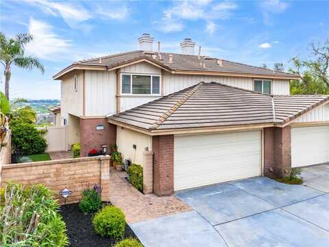 19055 Singingwood Circle, Lake Forest, CA 92679
