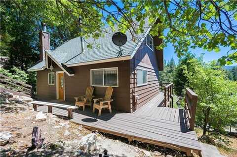 676 Grass Valley Road, Lake Arrowhead, CA 92352