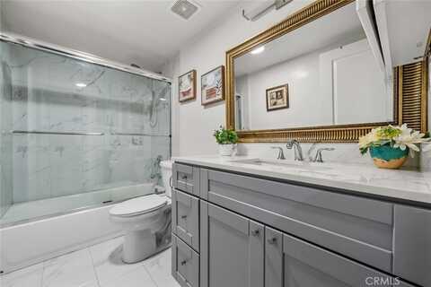 7923 Agnes Avenue, North Hollywood, CA 91605