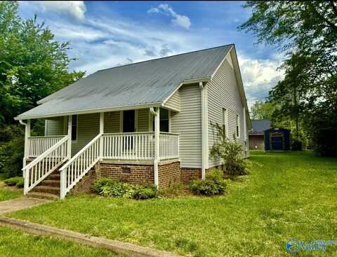 303 Southern Ave, Piedmont, AL 36272
