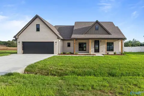 110 Spry Way, Killen, AL 35645