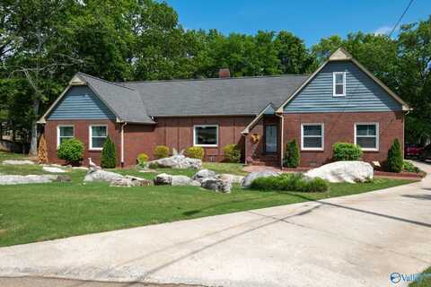 3412 Stillwood Drive, Decatur, AL 35603
