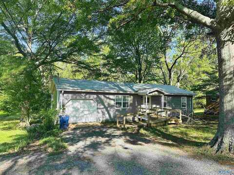 205 3rd Street NE, Arab, AL 35016