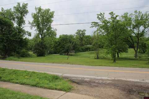 610 N PANTHER AVENUE, Yellville, AR 72687