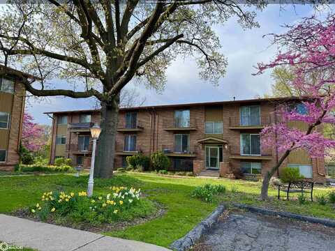 408 N D Unit H-3 Street, Fairfield, IA 52556