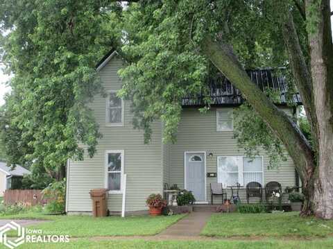 1020 Center Street, Grinnell, IA 50112