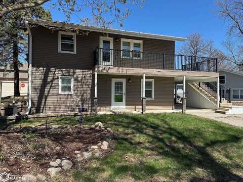 4616 Wesley Drive, Clear Lake, IA 50428
