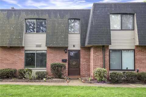 216 Moore Road, Avon Lake, OH 44012