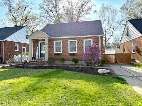562 Huntmere Drive, Bay Village, OH 44140