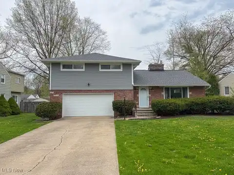 295 Pembroke Road, Fairlawn, OH 44333