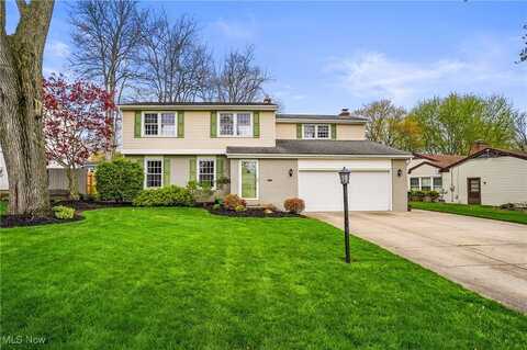 8040 Aquadale Drive, Boardman, OH 44512