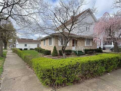 1002 Miller Avenue NW, New Philadelphia, OH 44663