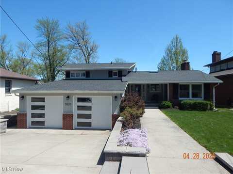 5525 Island Drive NW, Canton, OH 44718