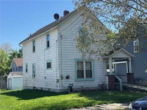 139 24th Street NW, Barberton, OH 44203