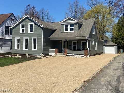 146 E College Street, Oberlin, OH 44074