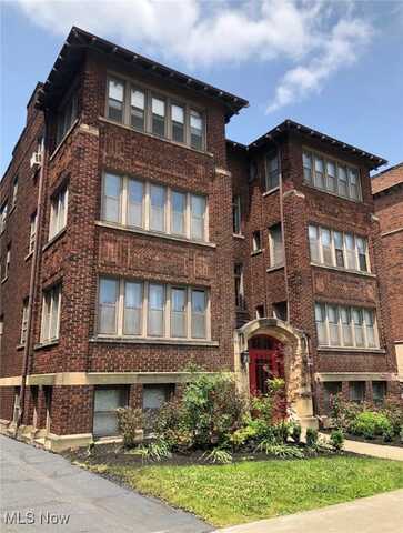 2672 N Moreland Boulevard, Cleveland, OH 44120