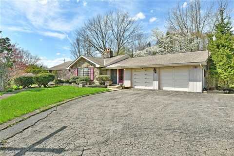 6231 Warren Sharon Road, Brookfield, OH 44403