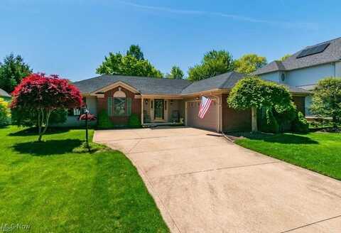 3476 Magnolia Drive, Seven Hills, OH 44131