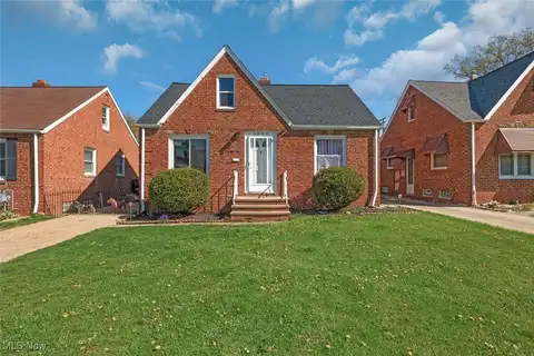 3006 Grovewood Avenue, Parma, OH 44134