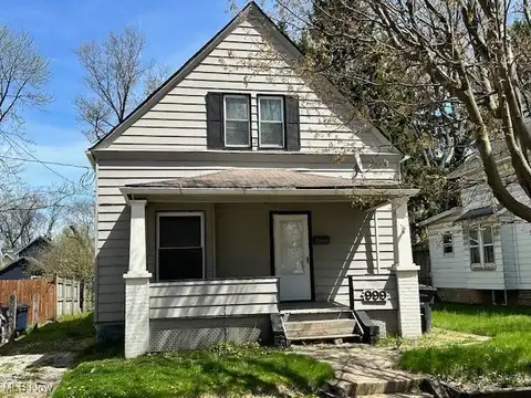 999 Collinwood Avenue, Akron, OH 44310