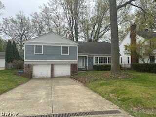 26907 Lake Road, Bay Village, OH 44140