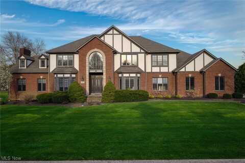 275 Camden Lane, Aurora, OH 44202