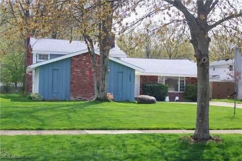 3883 Woodpark Lane, North Olmsted, OH 44070